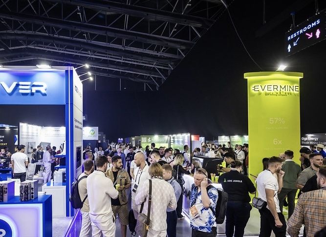 Стенд компании Evermine 
