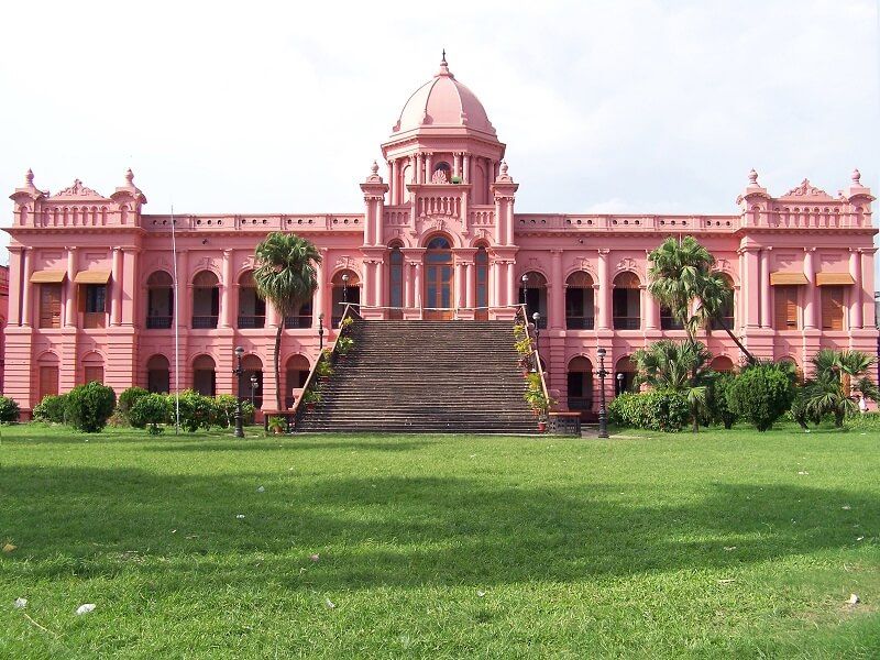 Дворец Ahsan Manzil в Даке