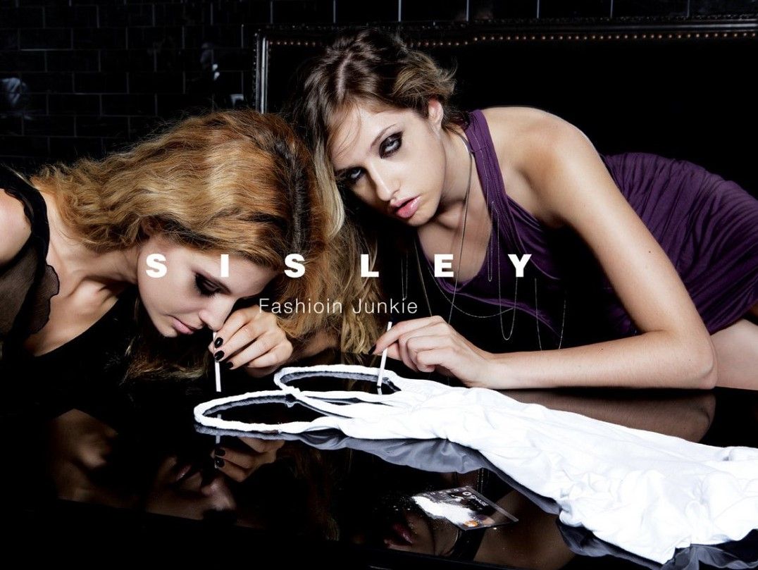 Неудачная реклама с применением шок-контента модного бренда Sisley