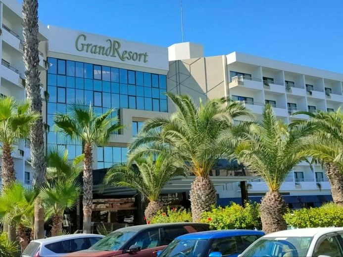Grand Resort Hotel