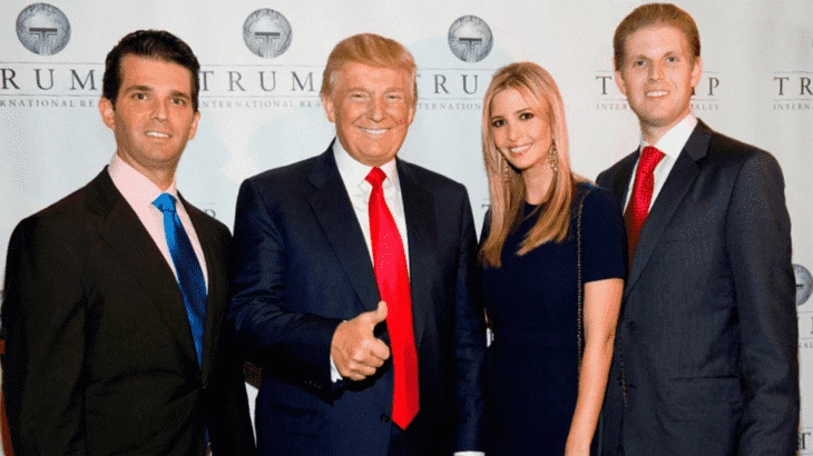 Дональд Трамп с детьми: Дональдом Джоном, Иванкой Мари и Эриком Фредриком