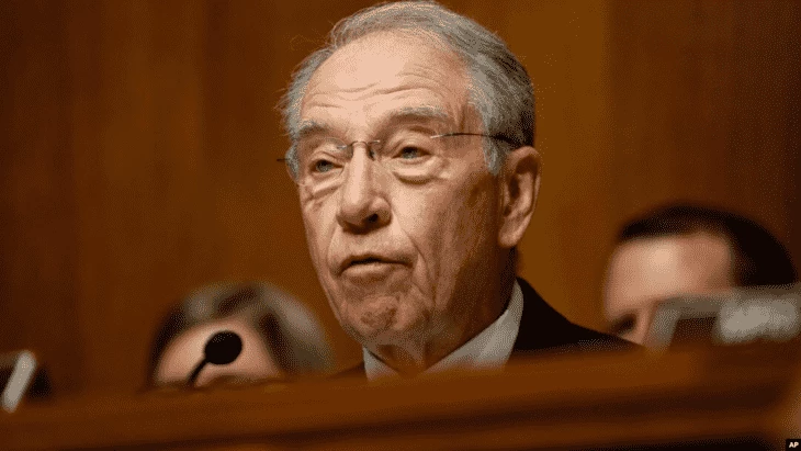 Глава юридического комитета Сената Чарльз Грассли 