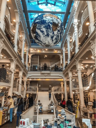 Cărturești Carusel (source: TripAdvisor)