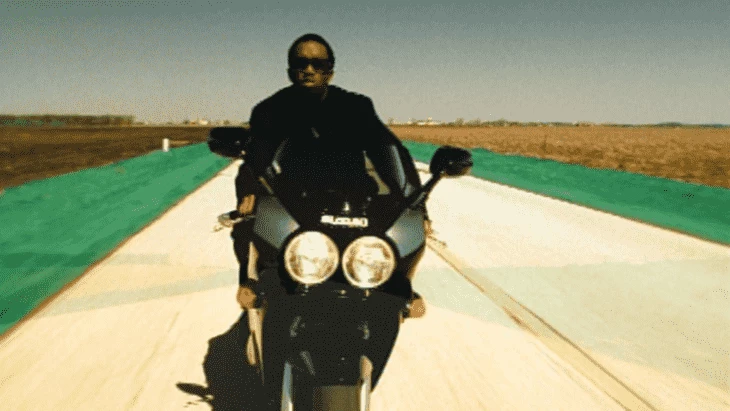 P. Diddy в музыкальном клипе I'll Be Missing You, который принес ему особую популярность 