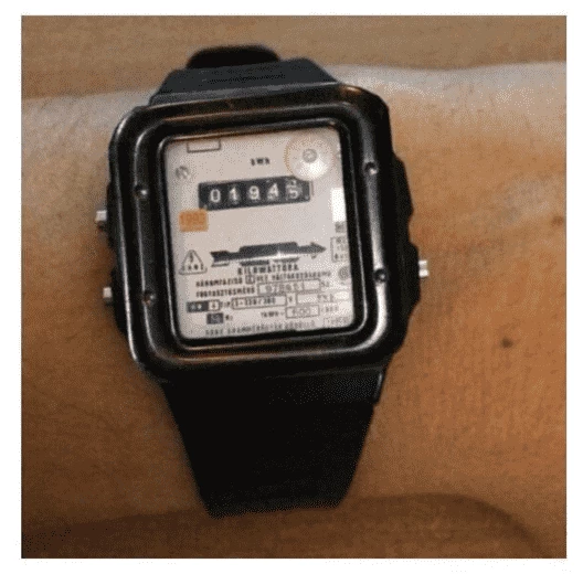 Никогда не инвестируйте в реплики. Но если вам скажут, что это Rolex — инвестируйте! (Нет.) Автор знает, кто может перекупить их втридорога