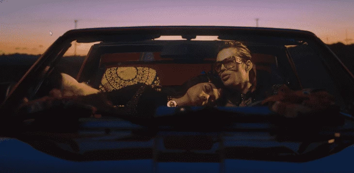 Пример ToV от Versace