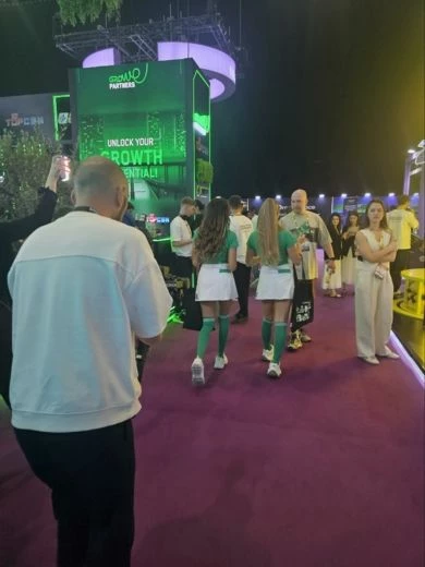 On my way to the stage!