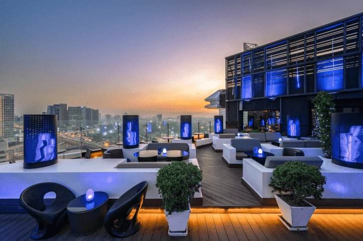 Blue Sky Rooftop Bar (source: tripadvisor.com)